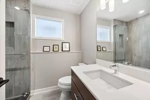 687 S Spring Rd, Elmhurst, IL 60126 - Photo 13