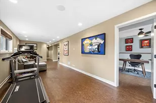 687 S Spring Rd, Elmhurst, IL 60126 - Photo 23