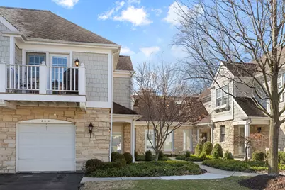 204 Racquet Club Court, Hinsdale, IL 60521 - Photo 1