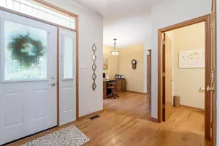 10711 Canterbury Dr, Mokena, IL 60448 - Photo 9