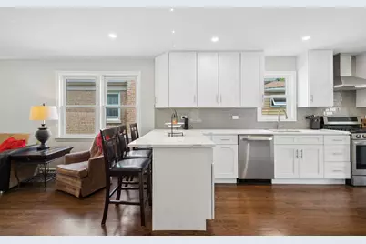6341 N Tripp Avenue, Chicago, IL 60646 - Photo 11