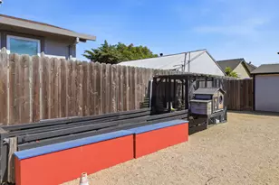827 Central Ave, Hollister, CA 95023 - Photo 27