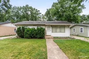 825 Foran Ln, Aurora, IL 60506 - Photo 1