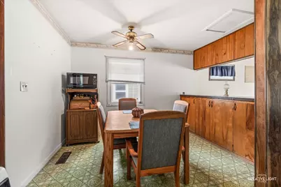 825 Foran Lane, Aurora, IL 60506 - Photo 5