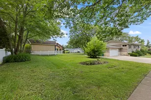 403 W Harding Rd, Lombard, IL 60148 - Photo 27