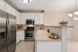 641 Bridle Ct, Lakemoor, IL 60051 - Photo 11
