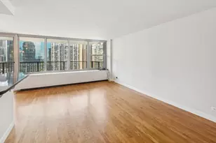 400 E Randolph St, Chicago, IL 60601 - Photo 11