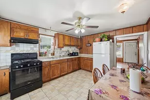 2407 Hermon Ave, Zion, IL 60099 - Photo 5