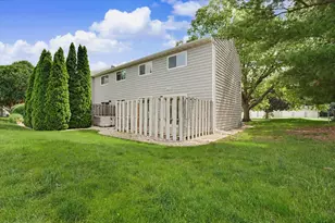 1931 Blackthorn Dr, Champaign, IL 61821 - Photo 29