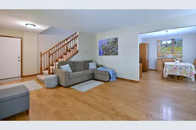 88 Jansen Lane, Vernon Hills, IL 60061 - Photo 5
