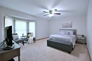 88 Jansen Ln, Vernon Hills, IL 60061 - Photo 23
