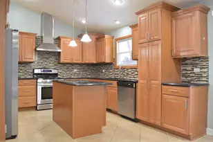 1203 Timber Dr, Elk Grove Village, IL 60007 - Photo 17