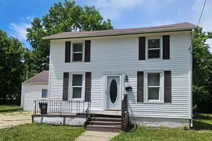 218 Oakwood Ave, Rockford, IL 61101 - Photo 1