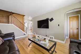 2541 S 14th Ave, Broadview, IL 60155 - Photo 9