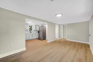 2429 Garden St, Joliet, IL 60435 - Photo 9