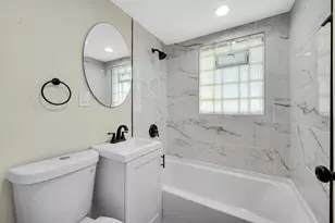 2429 Garden St, Joliet, IL 60435 - Photo 5