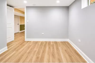 8818 S 55th Court, Oak Lawn, IL 60453 - Photo 17