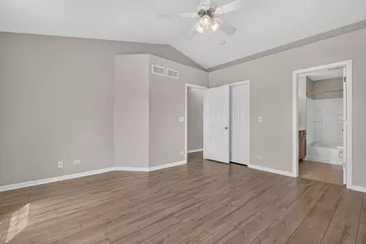 941 Summit Creek Drive, Shorewood, IL 60404 - Photo 17
