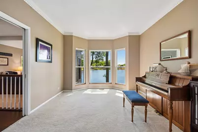 605 Tulip Circle, Island Lake, IL 60042 - Photo 5