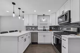 7737 Meade Ave, Burbank, IL 60459 - Photo 9