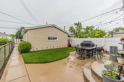 7737 Meade Avenue, Burbank, IL 60459 - Photo 25