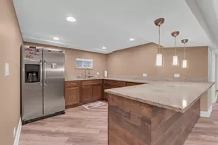 7737 Meade Ave, Burbank, IL 60459 - Photo 17