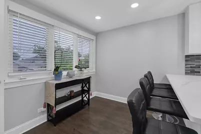7737 Meade Avenue, Burbank, IL 60459 - Photo 11