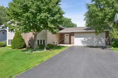 6601 Macarthur Drive, Woodridge, IL 60517 - Photo 1