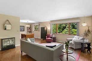 6601 MacArthur Dr, Woodridge, IL 60517 - Photo 3