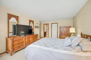 [Address not provided], Burr Ridge, IL 60527 - Photo 33