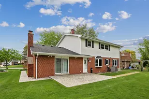 3020 Spring Green Dr, Darien, IL 60561 - Photo 7