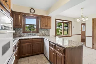 3020 Spring Green Dr, Darien, IL 60561 - Photo 27