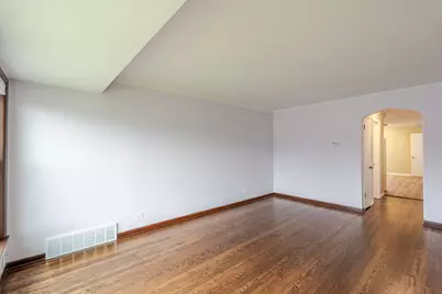 690 E Sibley Boulevard, Dolton, IL 60419 - Photo 13