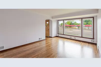 690 E Sibley Boulevard, Dolton, IL 60419 - Photo 5