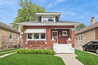 1018 S 10th Avenue, Maywood, IL 60153 - Photo 1