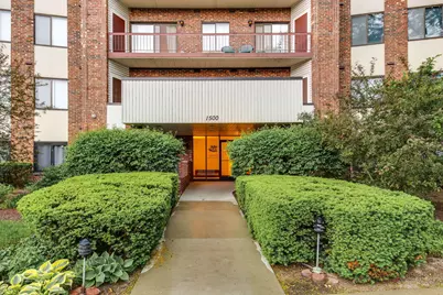 1500 Harbour Drive #4Q, Wheeling, IL 60090 - Photo 3