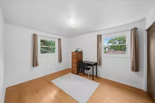 1520 Lark Ln, Naperville, IL 60565 - Photo 17