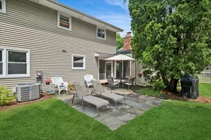 1520 Lark Ln, Naperville, IL 60565 - Photo 23