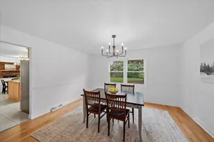 1520 Lark Ln, Naperville, IL 60565 - Photo 7