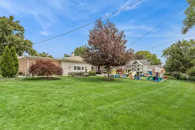 1044 Charing Cross Road, Lombard, IL 60148 - Photo 17