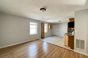 2458 N Clybourn Ave, Chicago, IL 60614 - Photo 9