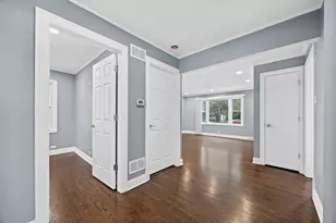 9725 Normandy Ave, Oak Lawn, IL 60453 - Photo 13
