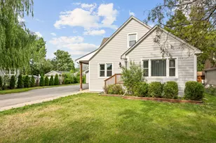 9725 Normandy Ave, Oak Lawn, IL 60453 - Photo 1