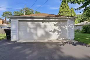 2213 Mayfair Ave, Westchester, IL 60154 - Photo 17