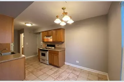 132 Brookwood Court, Vernon Hills, IL 60061 - Photo 7
