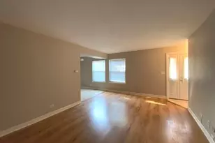 132 Brookwood Ct, Vernon Hills, IL 60061 - Photo 5