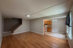 132 Brookwood Ct, Vernon Hills, IL 60061 - Photo 3