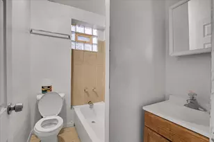 7011 S Calumet Ave, Chicago, IL 60637 - Photo 17