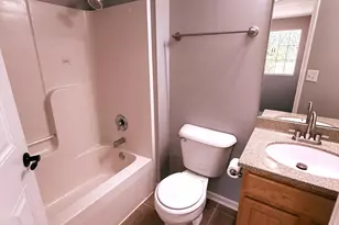 2433 River Oaks Ln, Rockford, IL 61102 - Photo 19