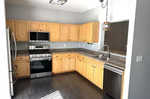 2433 River Oaks Ln, Rockford, IL 61102 - Photo 9